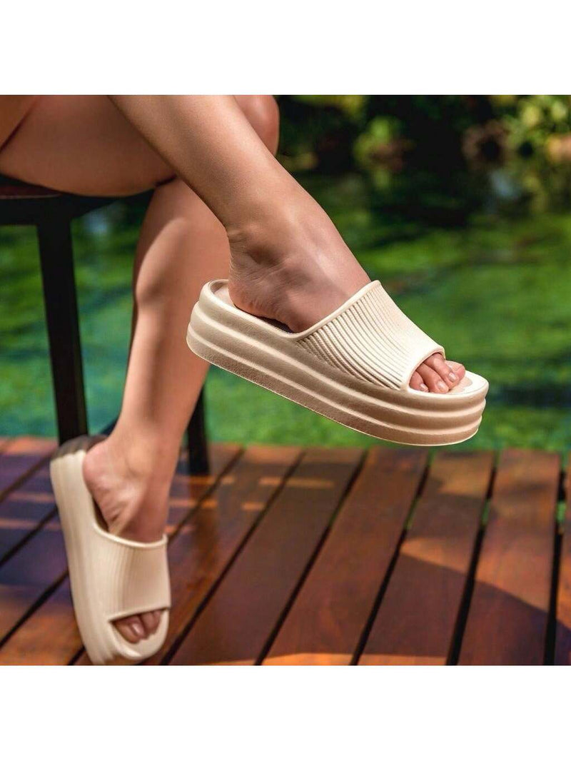 Chinelo saltinho Nuvem Feminina de salto Plataforma estilo blogueira.