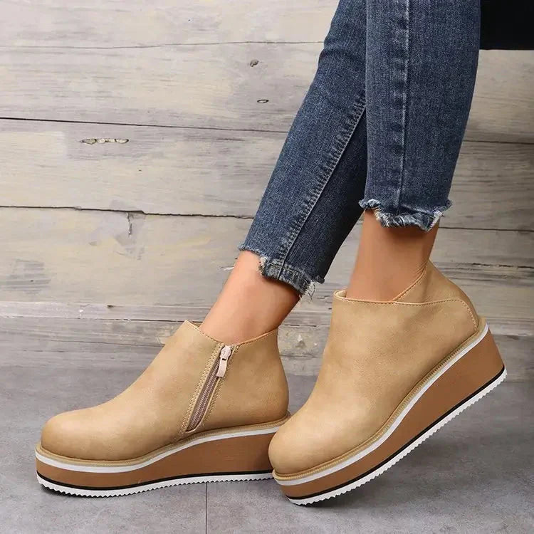 Bota Feminina Cano Curto Anabela